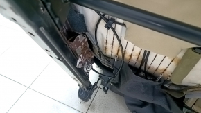 Задний ряд сидений 2 ряд правый Lexus RX350 RX450h 10-12 кожа, бежевый, без airbag, перфорация, с ремнем и подлокотником, примятости кожи, ржавчина, сломана накладка