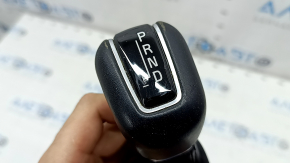 Ручка КПП Volvo XC90 16-22 T5, T6 кожа черная, с кожухом, хром, царапины, потерта