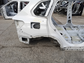 Четверть крыло задняя правая BMW X5 G05 19-26 на кузове, белая, тычка