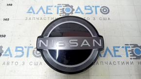 Эмблема решетки радиатора grill Nissan Rogue 21-23 под радар, тычка, мелкие царапины