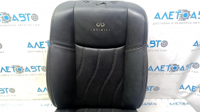 Крупный план нижней части обшивки сиденья Infiniti JX35 QX60, сохранена в отличном состоянии.