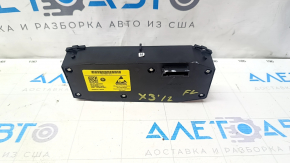 Крупный план разъема управления для сиденья BMW X3 F25 2011-2017.