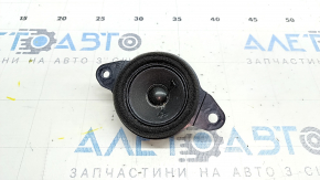 Пищалка передньої панелі права Toyota Avalon 13-18
