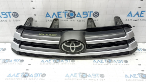 Решетка радиатора grill Toyota Highlander 17-19 серая, со значком, под радар, царапины