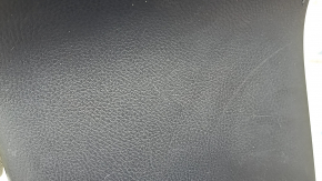 Поверхность накладки, показаны следы эксплуатации, Toyota Highlander.
