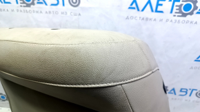 Обшивка пассажирского сиденья Honda Accord 2013-2017, крупный план верхней части с перфорацией и незначительными потертостями.