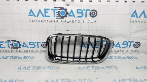 Решетка радиатора grill левая BMW 3 F30 4d 12-18 sport line, песок , сломана решетка