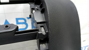 Накладка передней панели центральная VW Tiguan 09-18 черная, царапины
