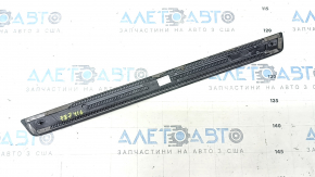 Накладка порога внешняя передняя левая Audi A4 B9 17-24 хром, царапины