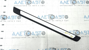 Накладка порога зовнішня передня права Audi A4 B9 17-25 хром, подряпини