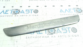 Накладка порога передня ліва зовнішня Mercedes W213 E 300/350 17-23 хром, подряпини, прим'ятості