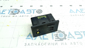 USB Hub, AUX Infiniti Q50 14-24 подряпини