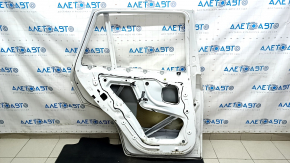 Дверь голая задняя левая BMW X5 E70 07-13 белый 300, тычки, глубокие царапины