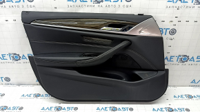 Обшивка дверей картка передня ліва в зборі BMW 5 G30 17-23 шкіра чорна, підлокітник та вставка шкіра чорна, молдинг під дерево глянець, під пам'ять, подряпини, розлізлася ручка
