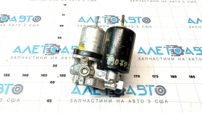 Гальмівний підсилювач brake booster Toyota Prius 30 10-15 б'є помилку, зламані фішки