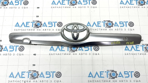 Накладка кришки багажника Toyota Camry v40 10-11 з емблемою, хром, під камеру