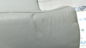 Детальный участок боковины заднего сидения с примятостями для Toyota Camry 2007-2011