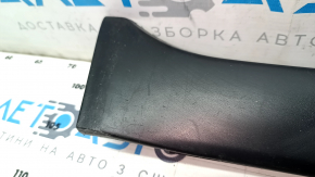 Накладка дверей нижня задня права Subaru Outback 15-19 структура, подряпини, зламане кріплення