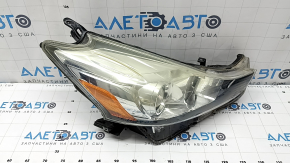 Фара передня права Toyota Prius V 15-17 гола рест галоген, під полірування, пісок, поліз лак