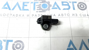 Датчик подушки безпеки центральної стійки лівий Mitsubishi Outlander 22-26