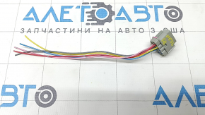 Фишка фары правая Mitsubishi Outlander 22-26 LED, серая