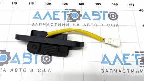 Ручка с кнопкой открытия крышки багажника Mitsubishi Outlander 22-26 keyless