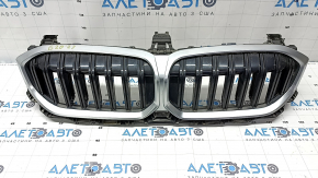 Грати радіатора grill у зборі BMW 3 G20 23-26 з жалюзі, чорний глянець з хромом, надламані кріплення, пісок