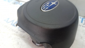 Боковой ракурс подушки безопасности Subaru Legacy 2015-2017, заметен ржавый пиропатрон