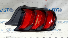 Фонарь правый Ford Mustang mk6 18-23 с накладкой, царапины