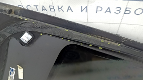 Деталь показывает старый герметик и небольшие потертости, что характерно для деталей с пробегом.