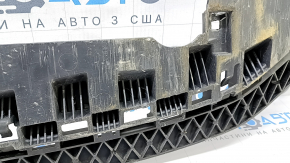 Защита переднего бампера Audi A3 8V 15-16 потерта, сломано крепление