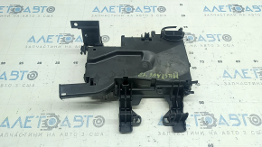 Корпус блока предохранителей подкапотный Ford Mustang mk6 18-23