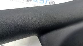 Накладка задней стойки правая нижняя Audi A3 8V 15-20 4d, 5d, черная, без airbag, царапины