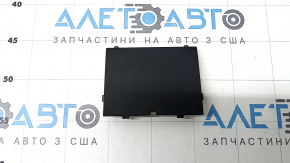Накладка переднього бампера під круїз радар Audi Q3 83A 19-23 S-Line, структура