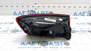 Фонарь внешний крыло правый Audi A3 8V 15-16 4d LED