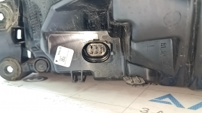Фонарь внешний крыло левый Audi A3 8V 15-16 4d LED, трещины на стекле, отклеилось стекло