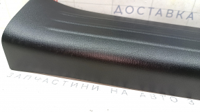 Накладка порога задняя правая Mazda CX-5 17-25 черная, царапины