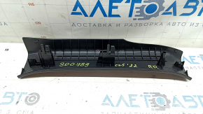 Накладка порога задняя правая Mazda CX-5 17-25 черная, царапины