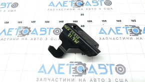 Кронштейн блока ECU компьютера двигателя Mazda 6 18-21 2.5 верхняя часть