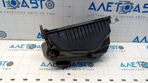 Нижняя крышка корпуса воздушного фильтра Toyota Camry v70 18-24 hybrid