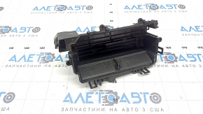 Корпус грубки голий кондиціонер Jeep Cherokee KL 19-23 нижня частина