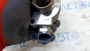 Топливный насос высокого давления ТНВД Audi A3 8V 15-16 2.0T