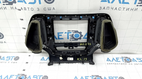 Вид на заднюю сторону обрамления мультимедиа Jeep Cherokee KL 2019-2023, детали в рабочем состоянии.