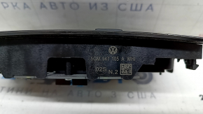 Деталь освещения для Volkswagen Tiguan 2018-2024 - вид сбоку с подключением.
