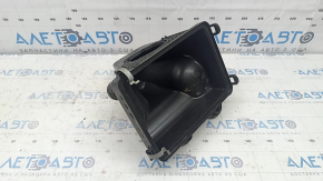 Нижняя крышка корпуса воздушного фильтра Mazda 3 19-26 2.5