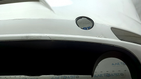 Бампер задний голый Mazda 3 19-26 4d белый, крашен, примятости, надлом креп, облезла краска