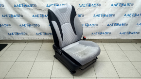 Пассажирское сидение Toyota Prius 50 16-18 без airbag, механич, ткань черно-серое, под химчистку