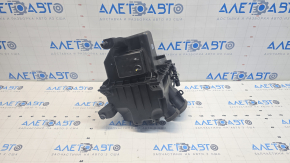 Корпус воздушного фильтра Toyota Sienna 11-16 2.7, 3.5