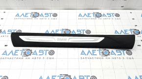 Накладка порога передняя левая BMW X5 F15 14-18 черная с хром вставкой, царапины, коррозия