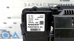 На фото видно боковую панель щитка с образом оригинального номера для Volvo, состояние соответствует Б/У.